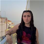 Profesora de apoyo de dibujo para refuerzo de plástica. También ayudo a preparar exámenes de diseño y de artes en general